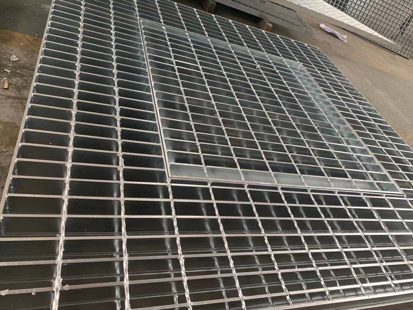 热浸镀锌钢格栅国标型号